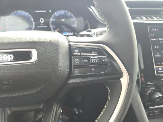 Certified 2024 Jeep Grand Cherokee Altitude AWD/4WD image 16