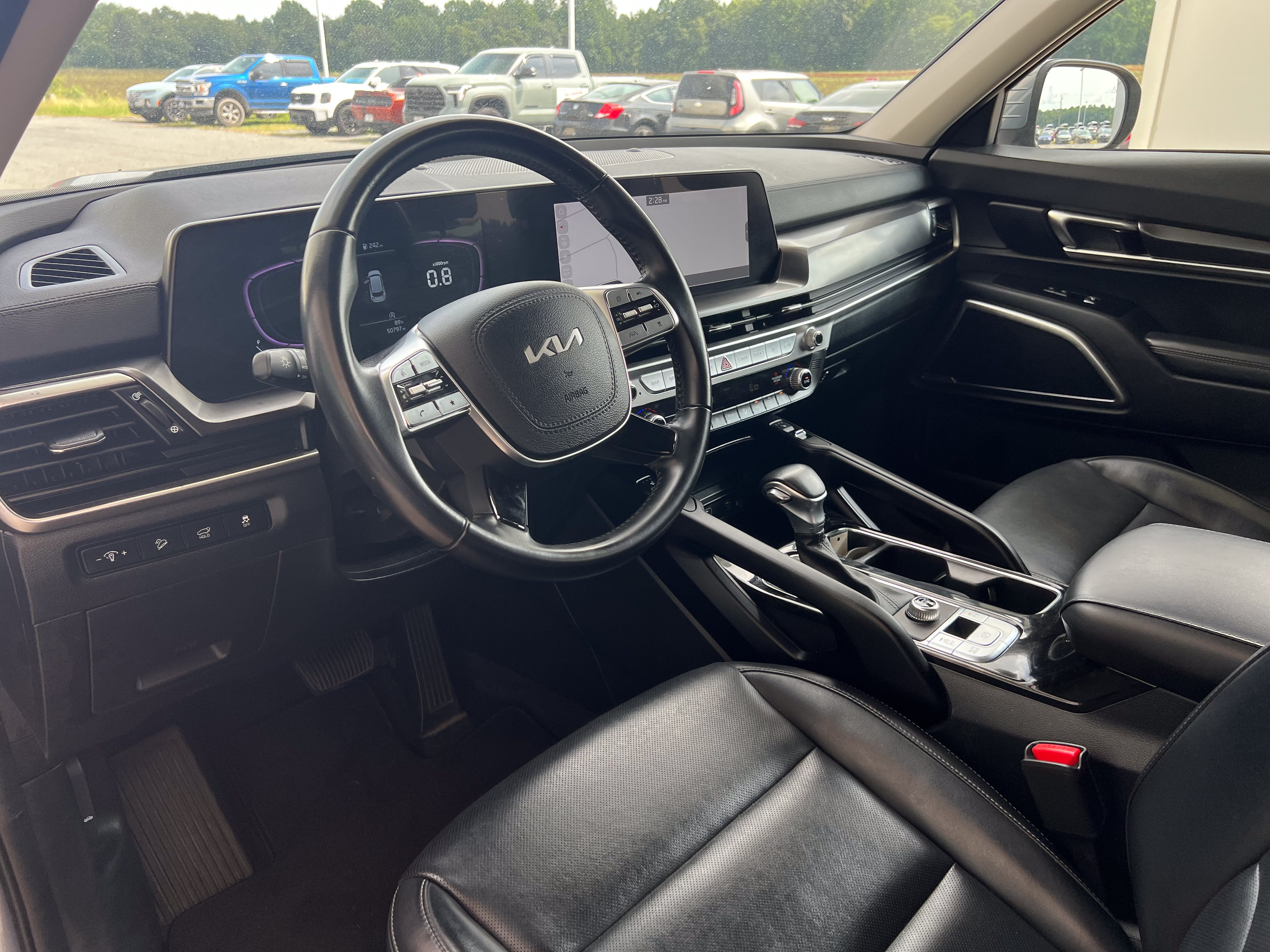 Used 2025 Kia Telluride S FWD image 19