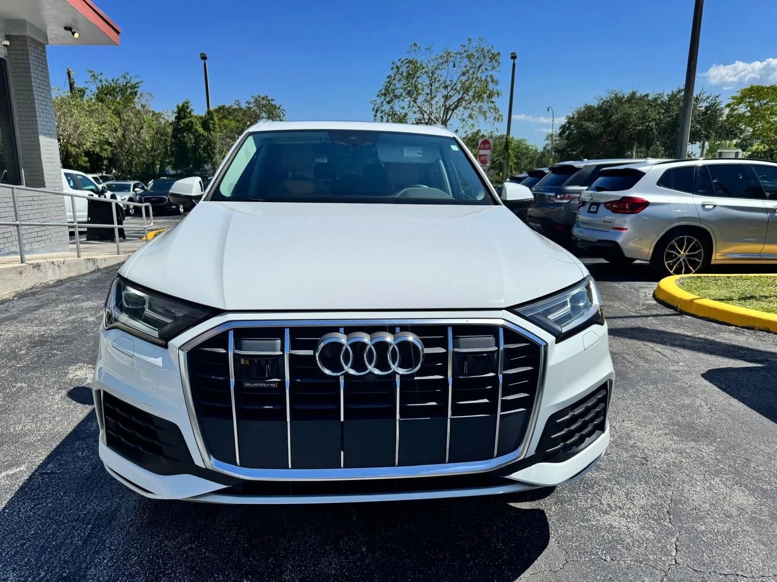 Used 2021 Audi Q7 2.0T Premium Plus w/ Executive Package AWD/4WD image 3