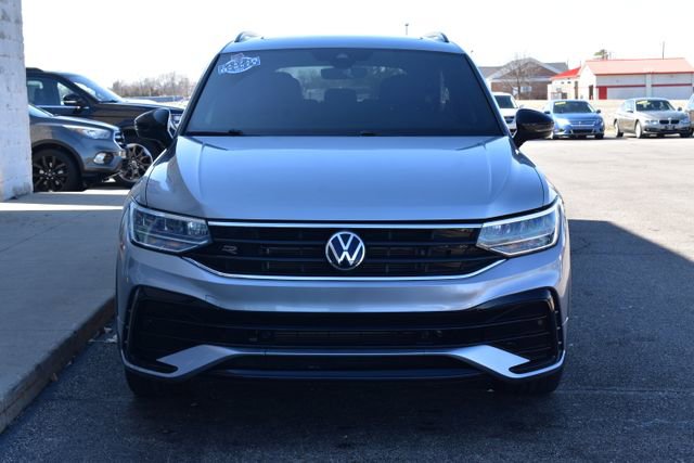 Used 2023 Volkswagen Tiguan SE R-Line image 5