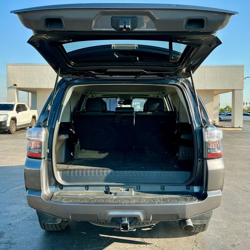 Used 2022 Toyota 4Runner SR5 Premium w/ Moonroof Package image 18