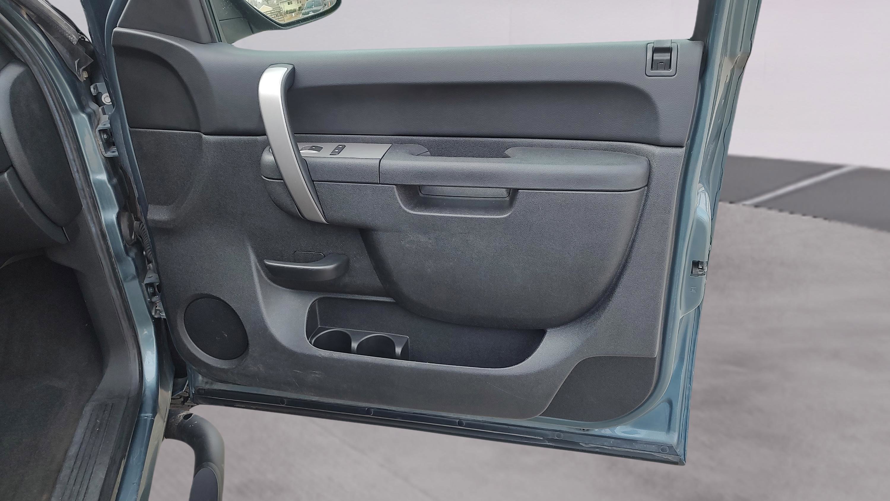 Used 2011 Chevrolet Silverado 1500 LT w/ All-Star Edition AWD/4WD image 17