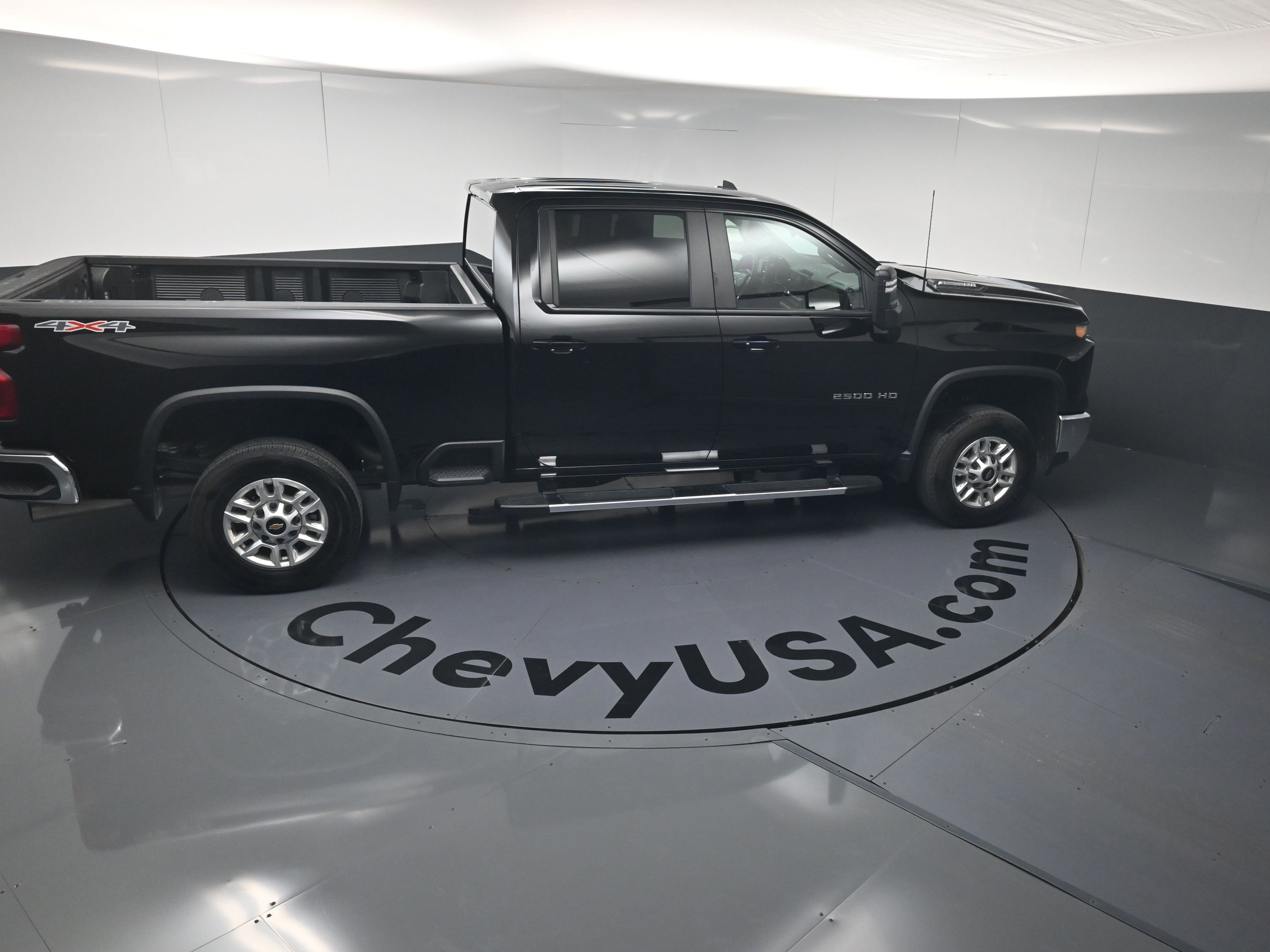 Used 2025 Chevrolet Silverado 2500 LT w/ Convenience Package AWD/4WD image 34