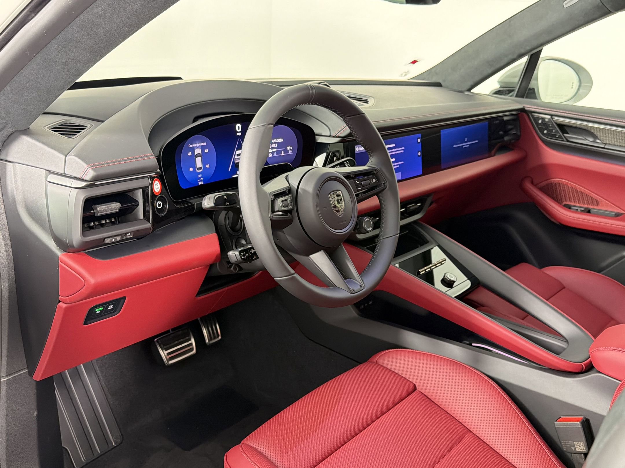 New 2026 Porsche Macan Turbo Electric AWD/4WD image 4