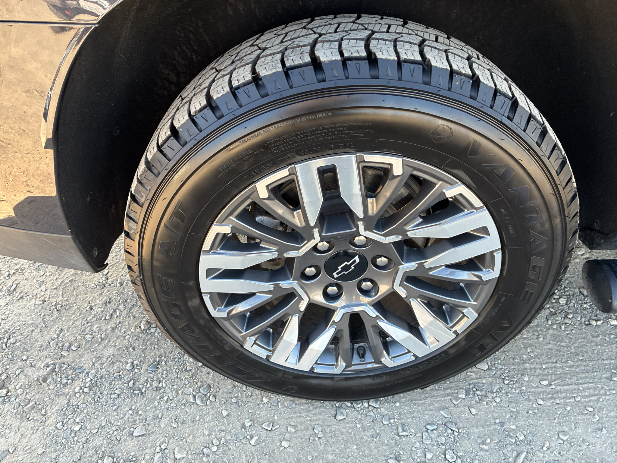Used 2025 Chevrolet Tahoe Z71 AWD/4WD image 9