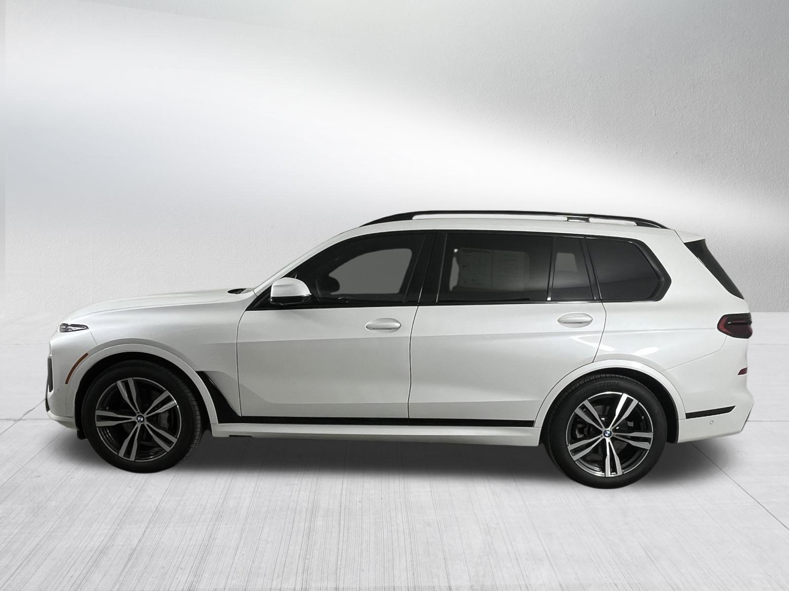 Used 2023 BMW X7 xDrive40i w/ M Sport Package image 4