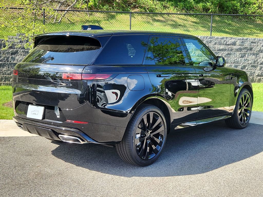 New 2026 Land Rover Range Rover Sport Dynamic SE AWD/4WD image 2