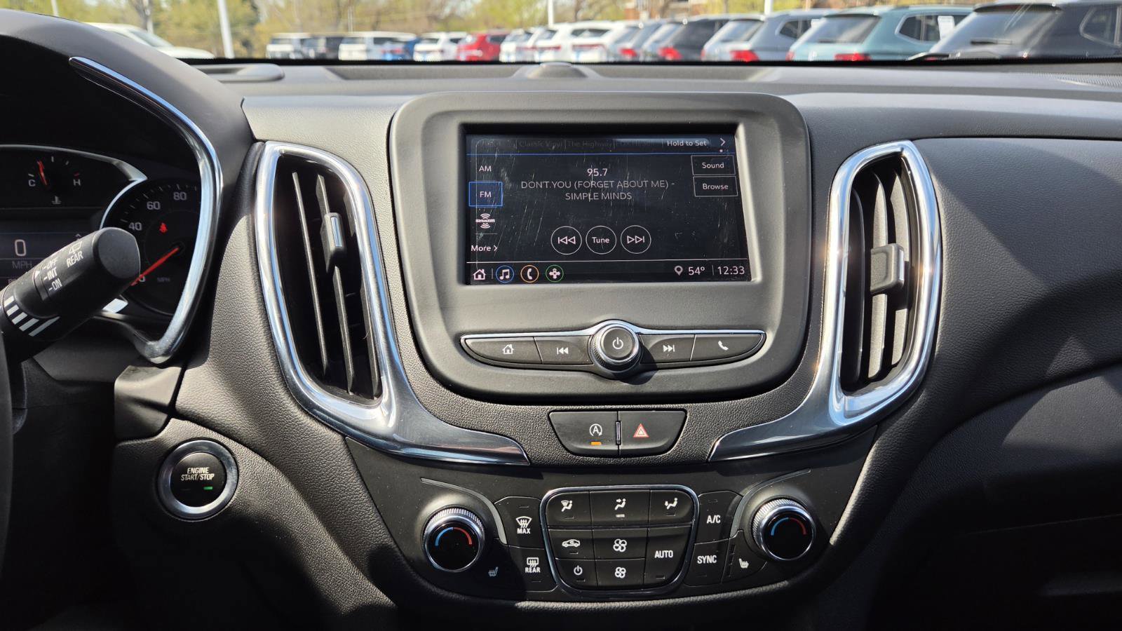 Used 2023 Chevrolet Equinox LT image 25