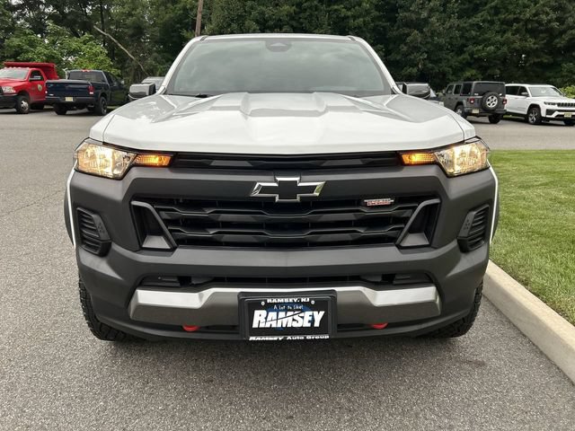 Used 2025 Chevrolet Colorado Trail Boss AWD/4WD image 3