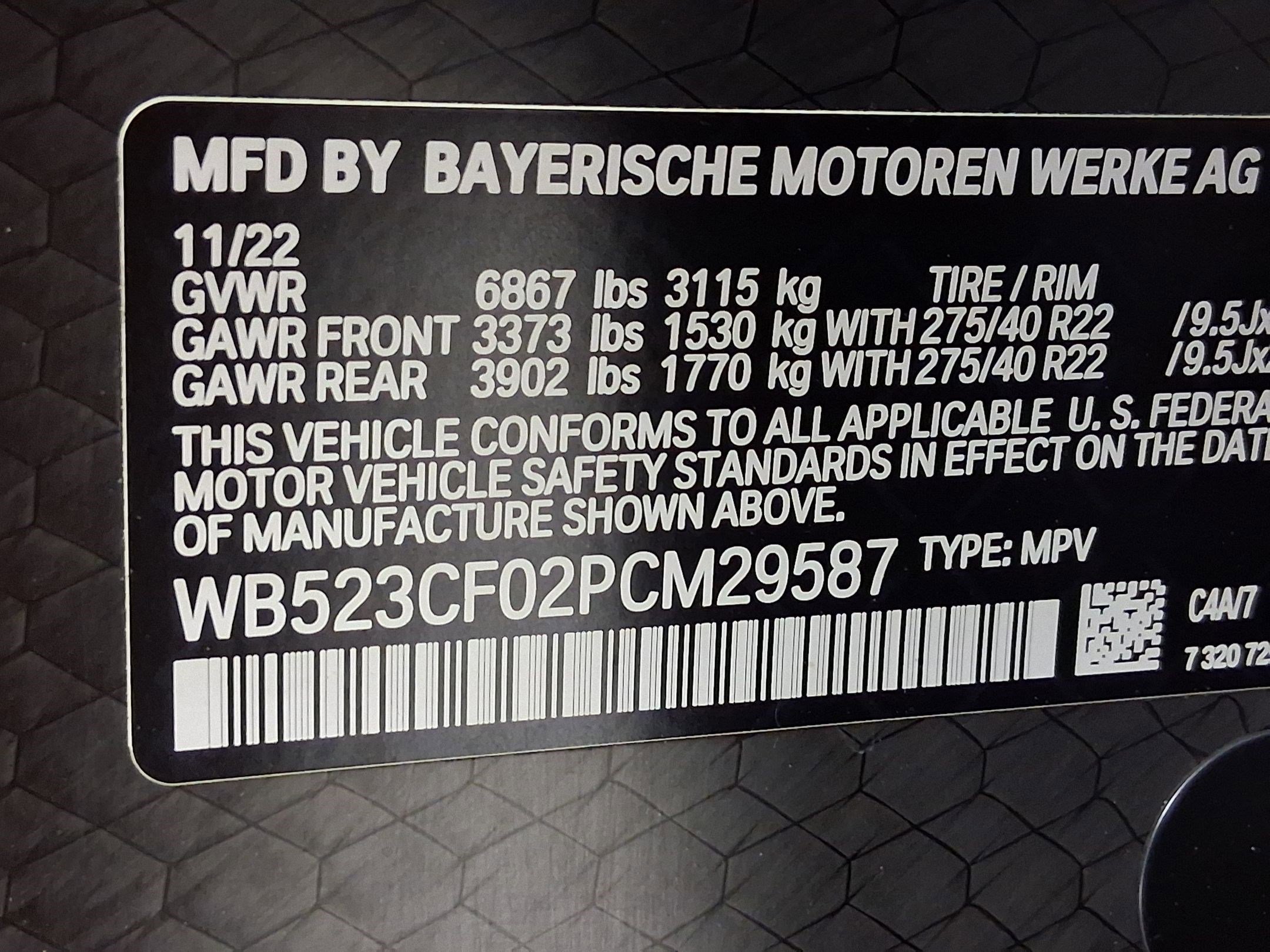 Used 2023 BMW iX xDrive50 w/ Sport Package image 17