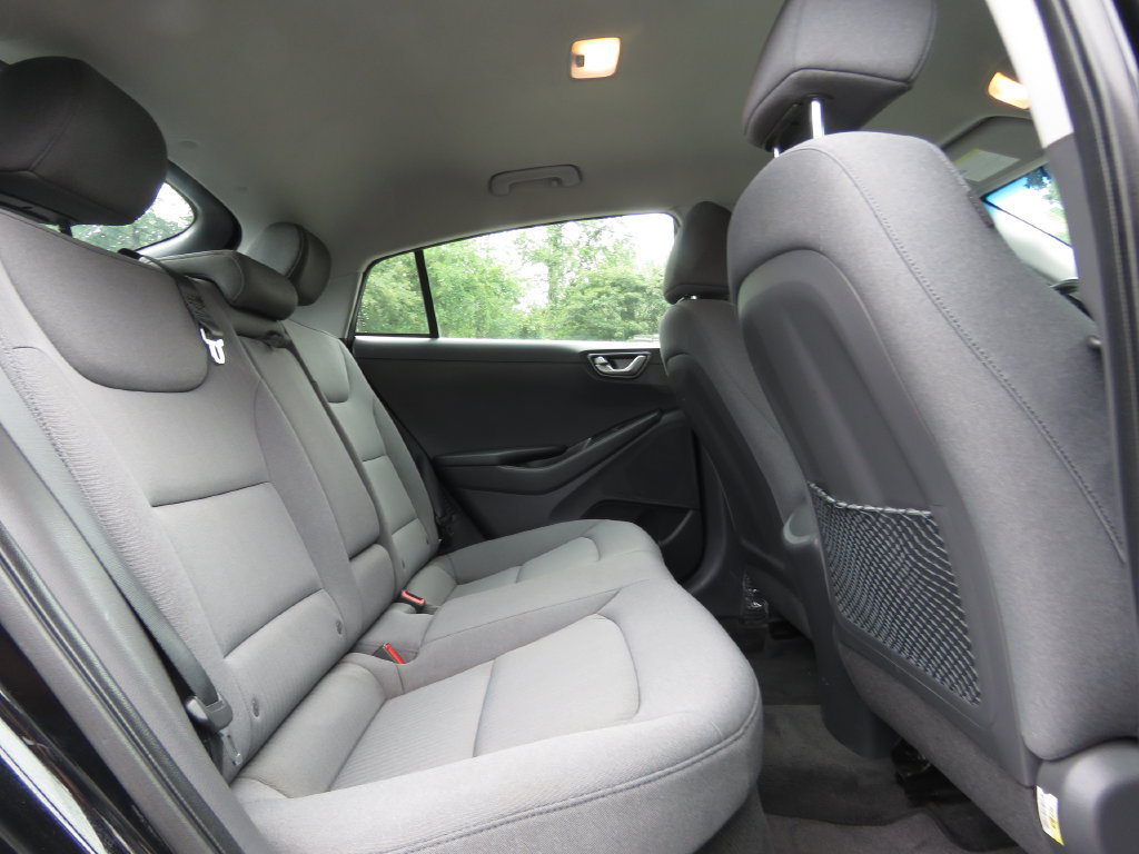 Used 2021 Hyundai Ioniq SE FWD image 15