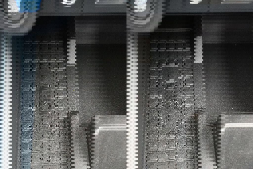 New 2025 Ford Maverick Lariat w/ Black Appearance Package image 31