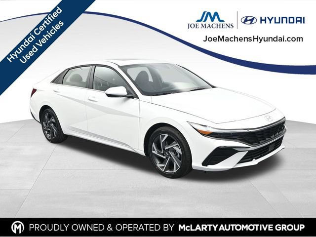 Used 2025 Hyundai Elantra SEL FWD image 2