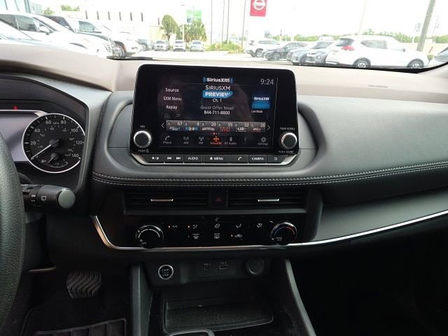 Used 2023 Nissan Rogue S image 17