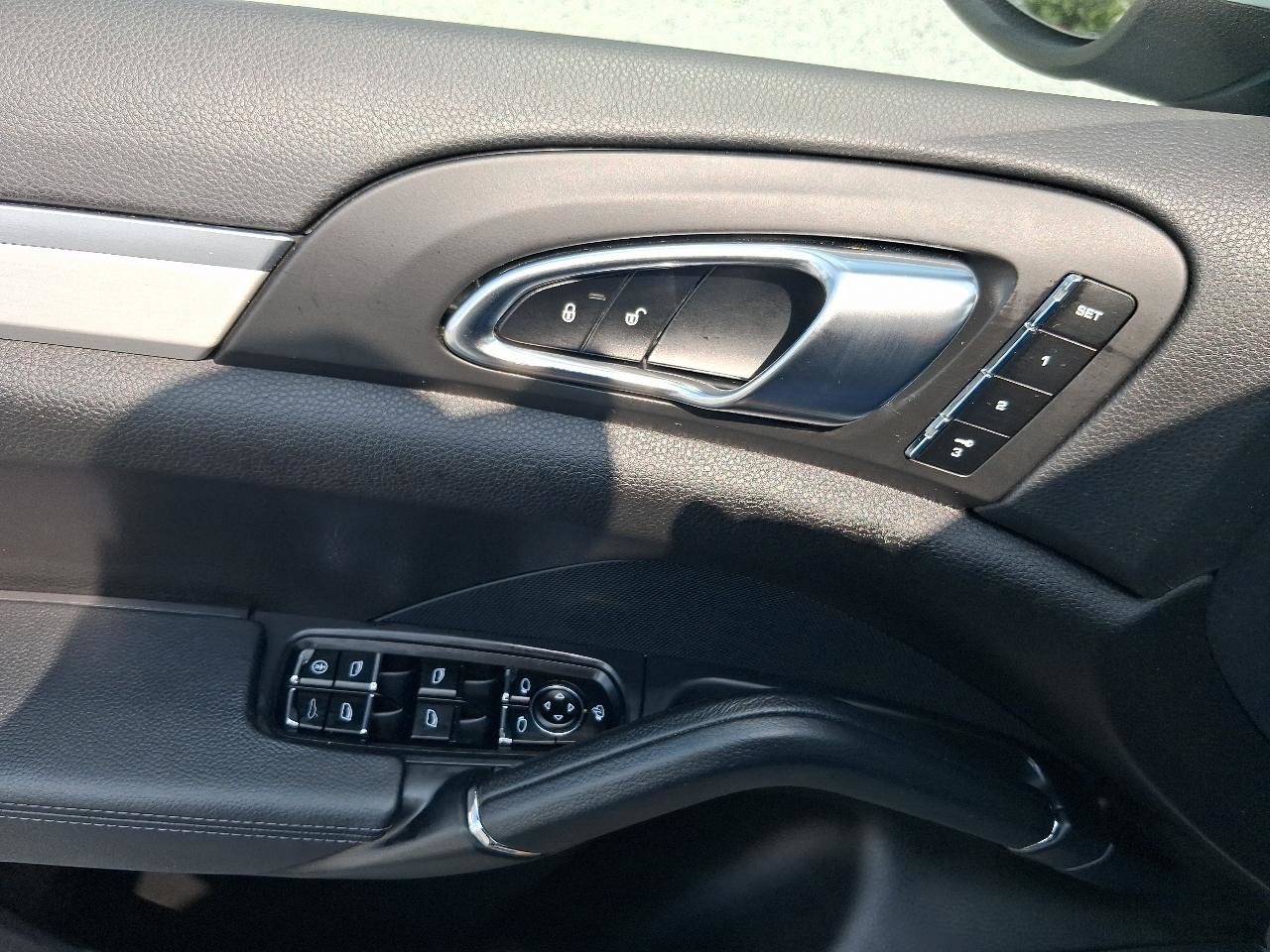 Used 2013 Porsche Cayenne GTS AWD/4WD image 11