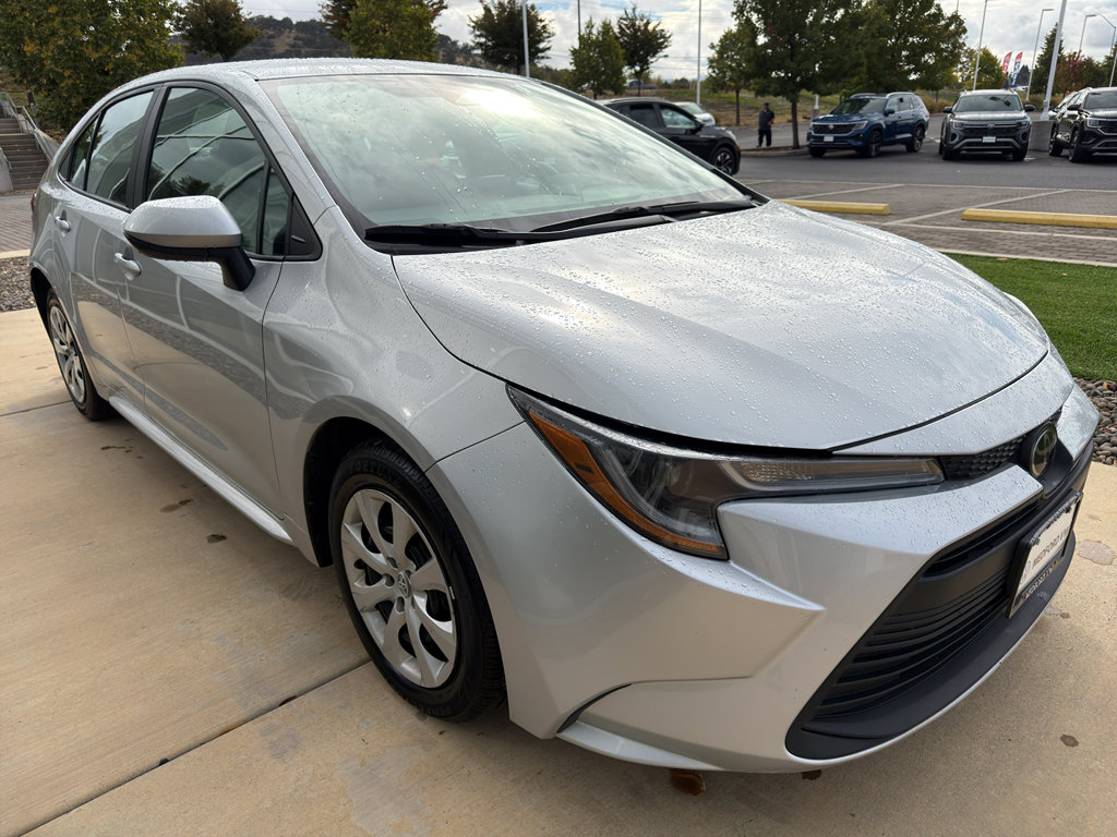 Used 2023 Toyota Corolla LE image 4