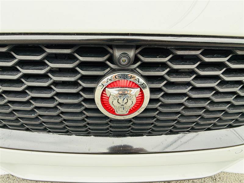 Used 2020 Jaguar XE S RWD image 10
