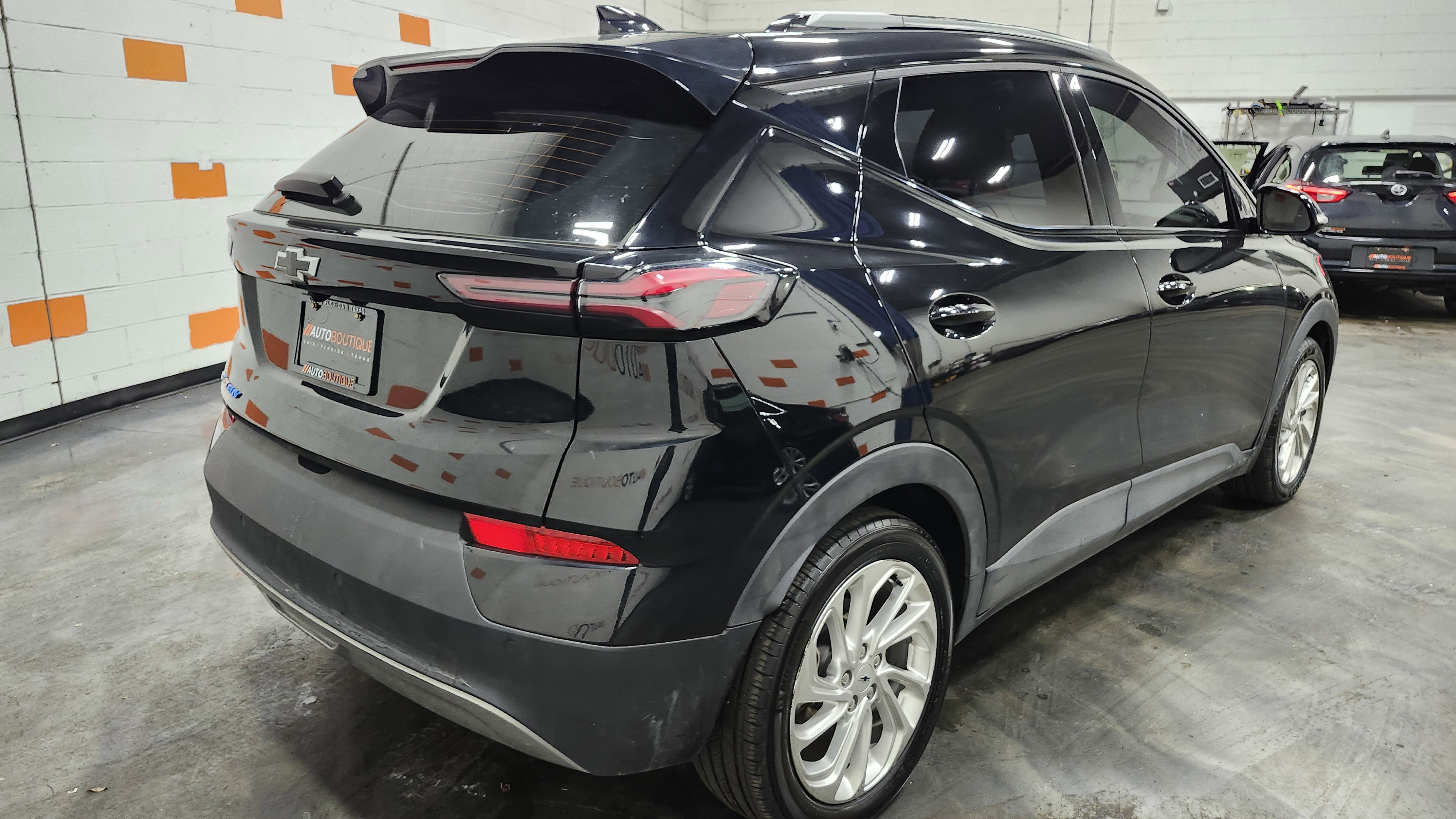 Used 2023 Chevrolet Bolt EUV LT w/ Driver Confidence Package image 15