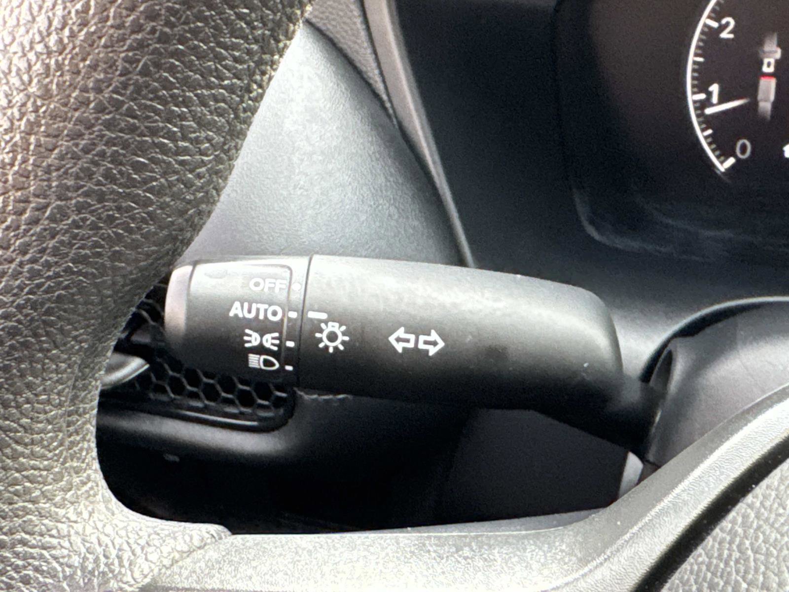 Used 2023 Honda HR-V LX image 22