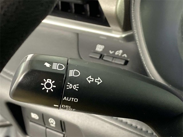 Used 2023 Toyota Highlander L image 18