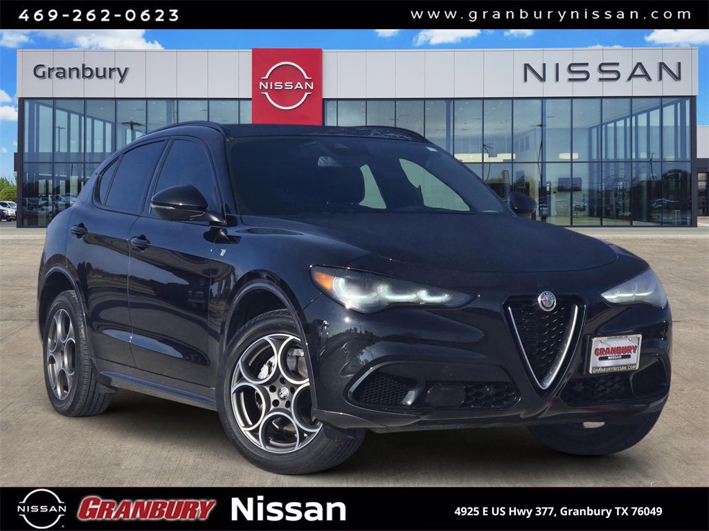 Used 2024 Alfa Romeo Stelvio Ti image 1