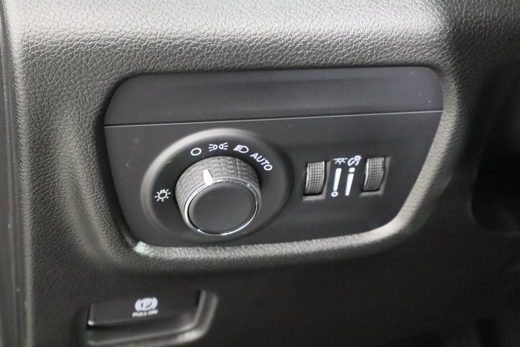 Used 2025 Jeep Grand Cherokee L Altitude image 19