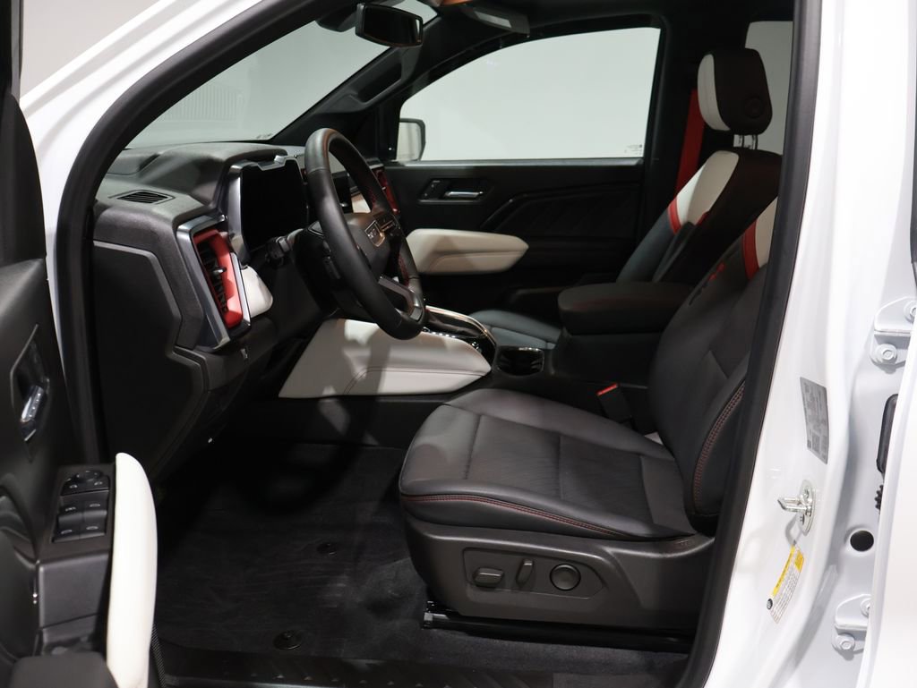 Used 2025 GMC Canyon AT4 w/ AT4X Package image 13