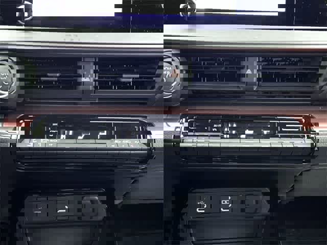 Used 2026 Toyota Prius Plug-In Hybrid image 14