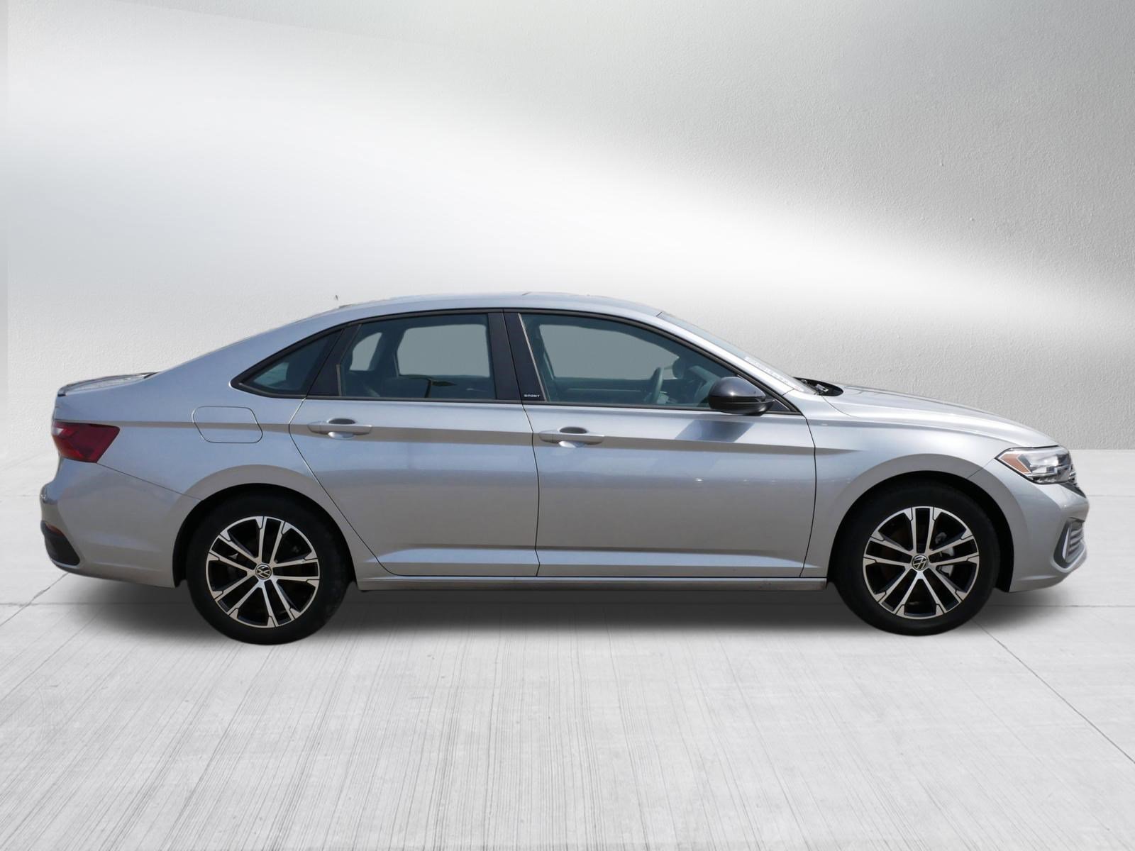 Certified 2023 Volkswagen Jetta Sport image 8