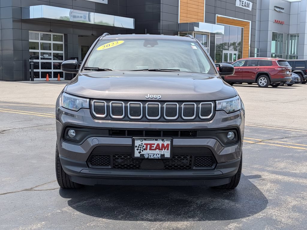 Used 2022 Jeep Compass Latitude w/ Convenience Group AWD/4WD image 2