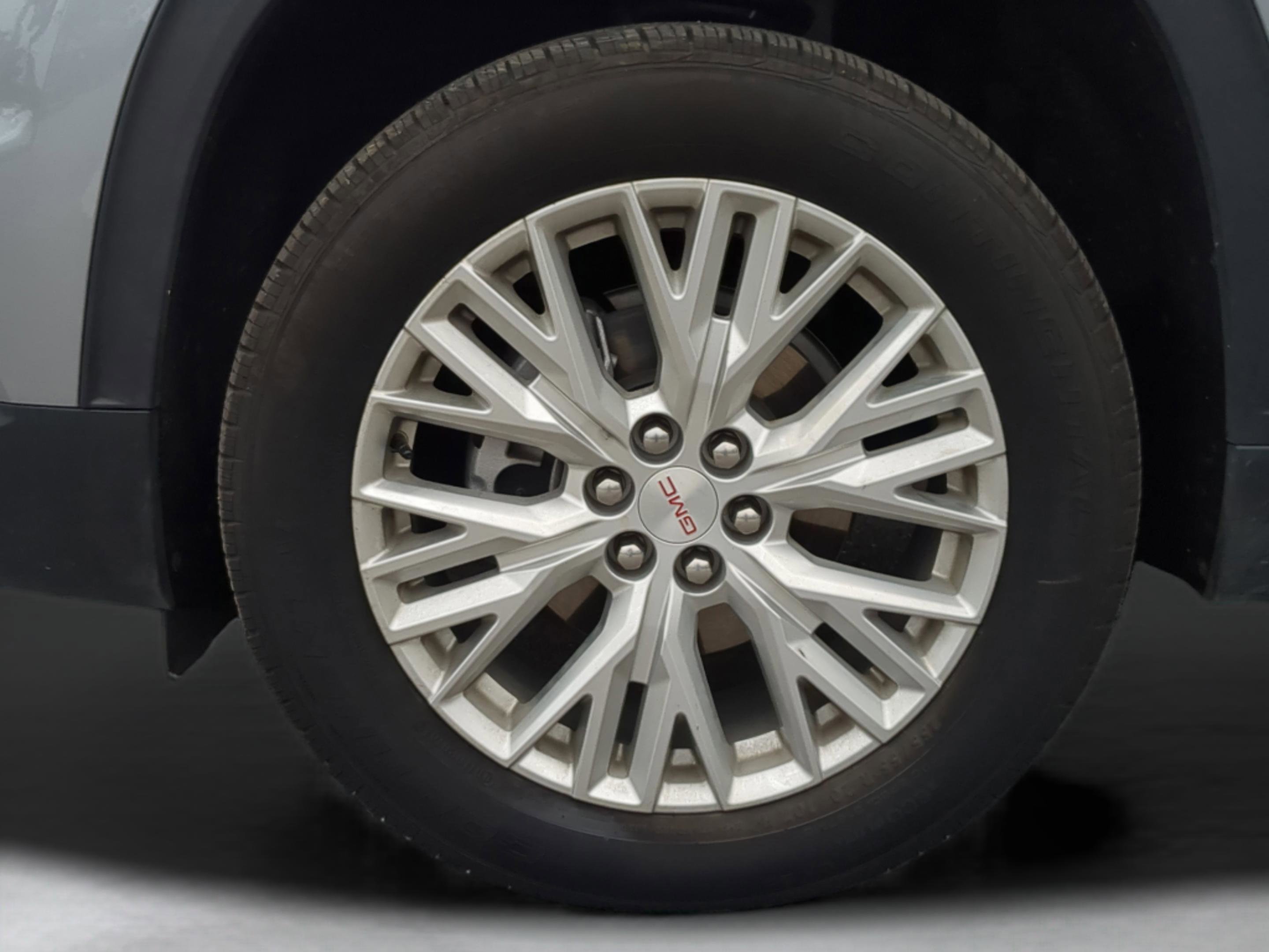 Used 2024 GMC Acadia Elevation image 33