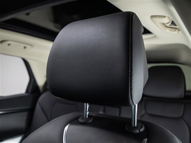 Used 2022 Genesis GV70 2.5T w/ Select Package image 20