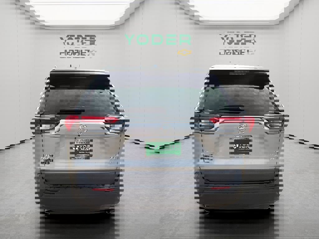 Used 2021 Toyota RAV4 XLE w/ Carpet Mat Package (TMS) AWD/4WD image 49