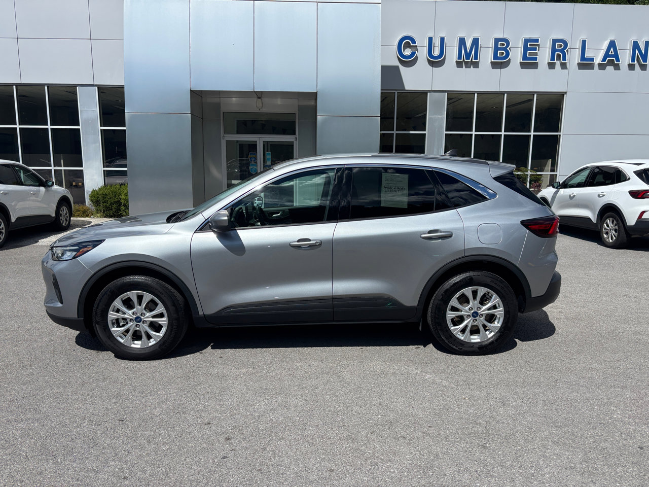 Used 2023 Ford Escape Active w/ Tech Pack #2 image 2