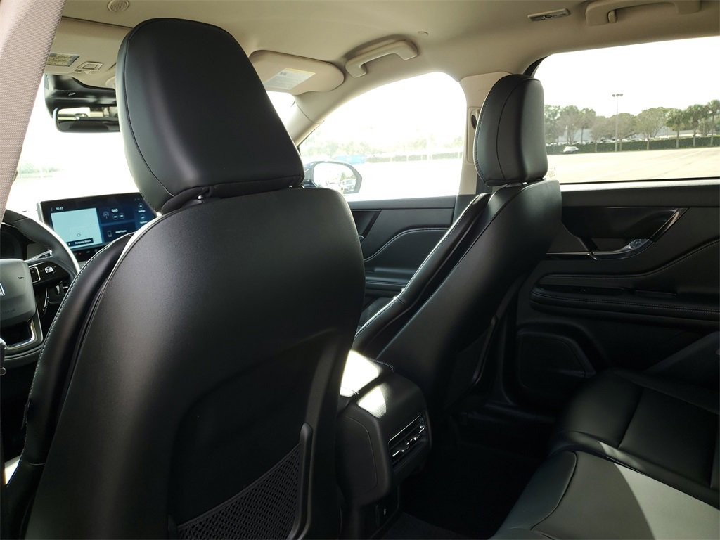 New 2026 Lincoln Corsair Premiere image 10