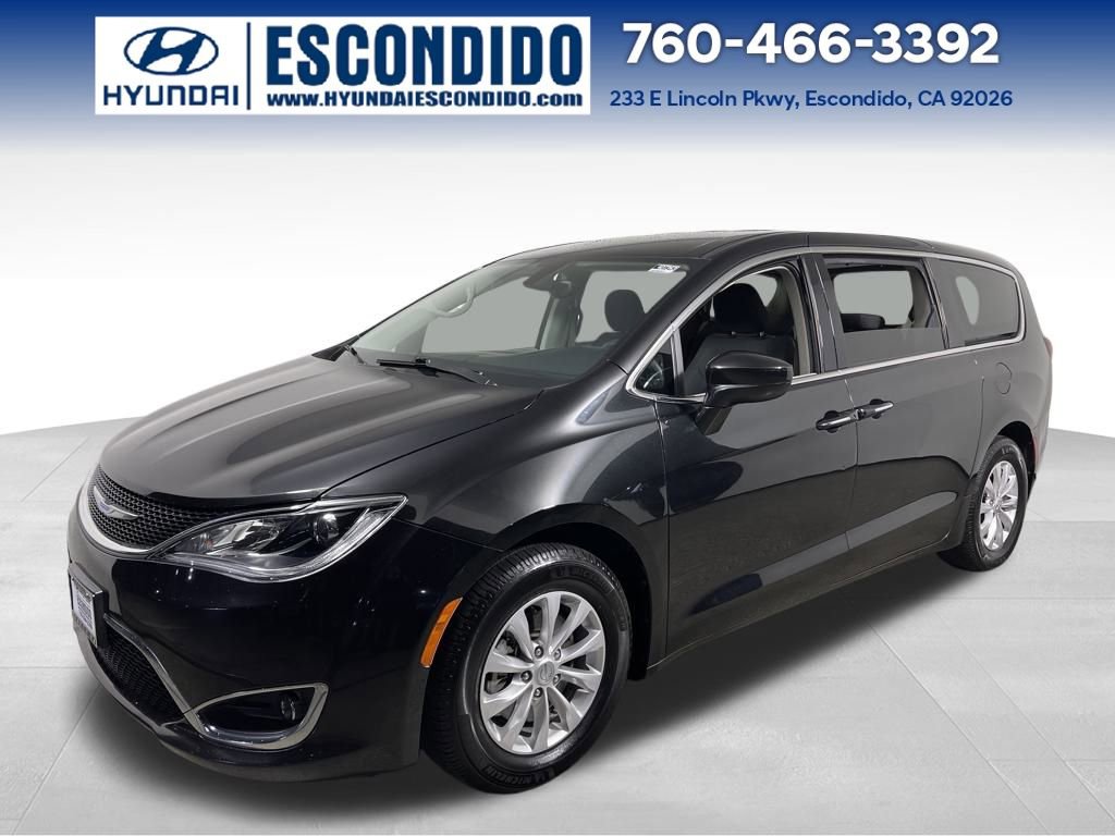 Used 2019 Chrysler Pacifica Touring Plus image 1