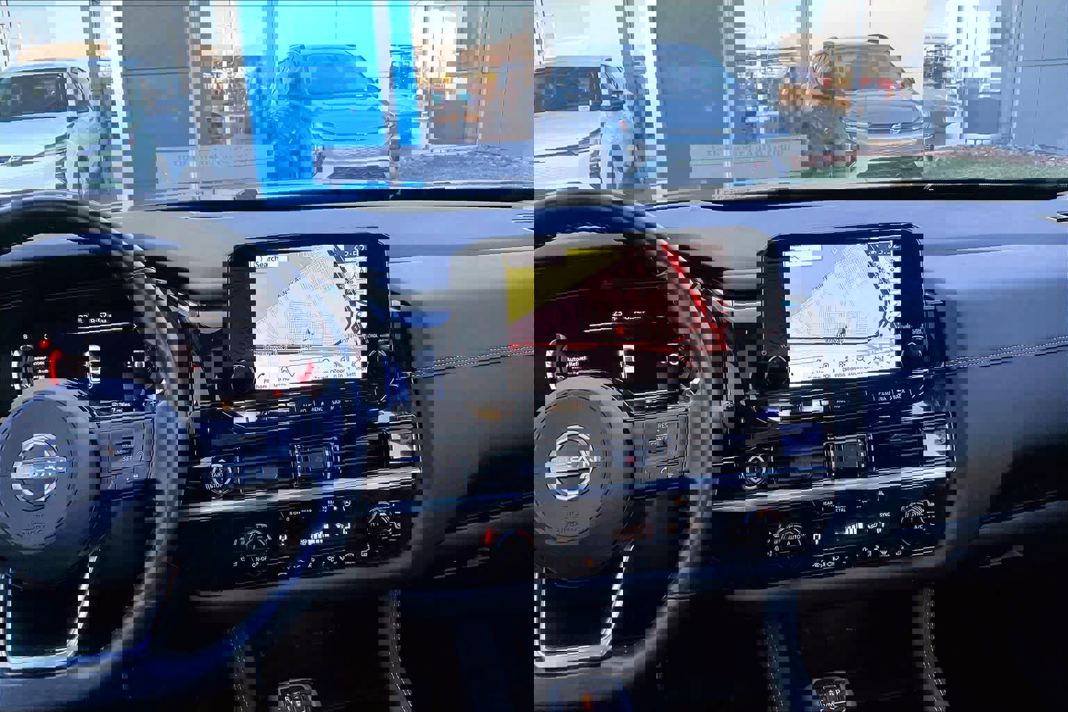 Used 2024 Nissan Pathfinder Platinum image 8