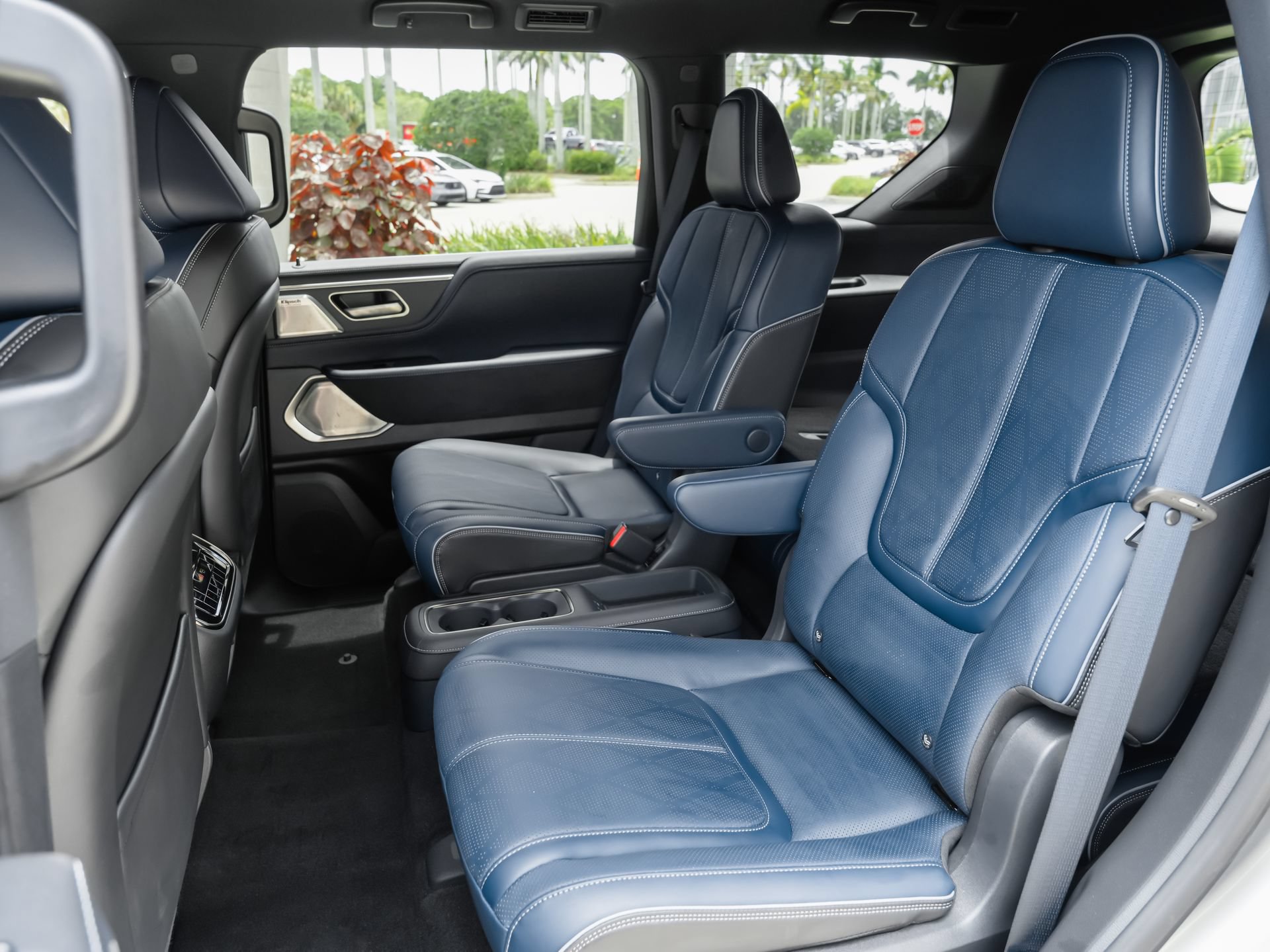 Certified 2026 INFINITI QX80 4WD image 33