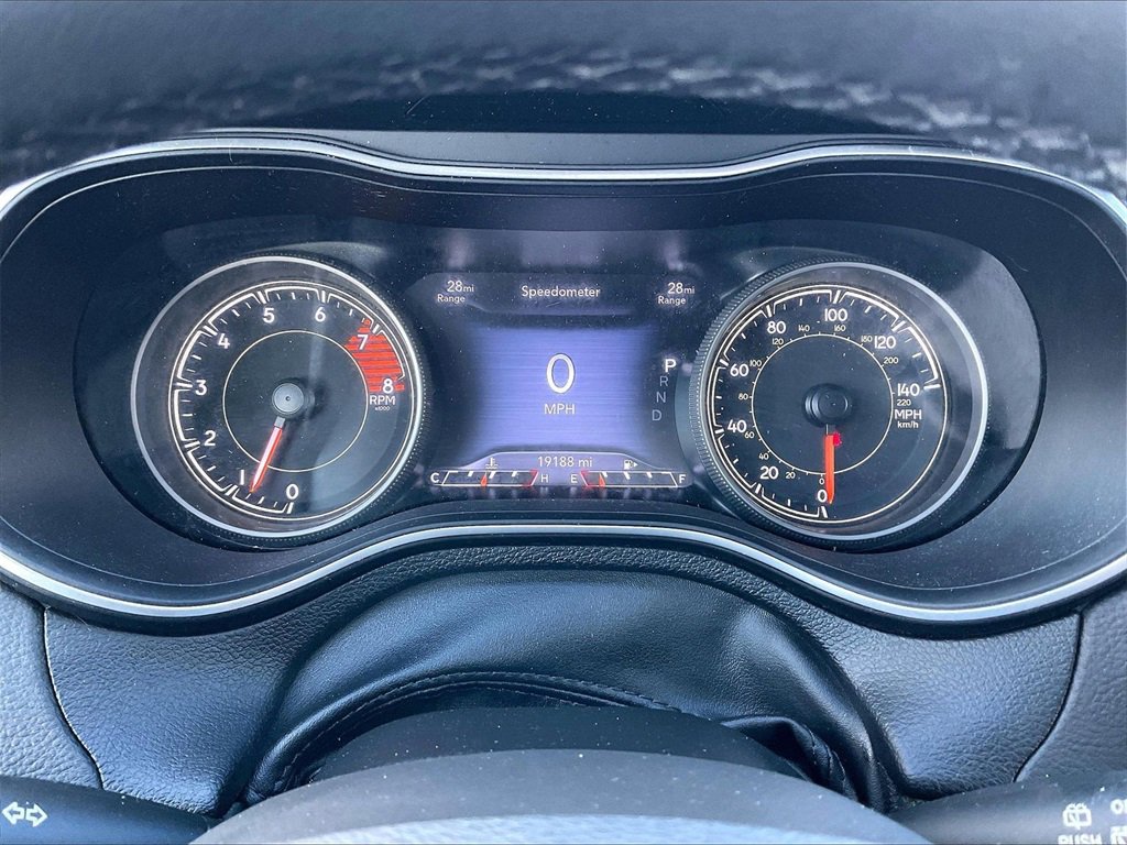 Used 2022 Jeep Cherokee Limited image 24