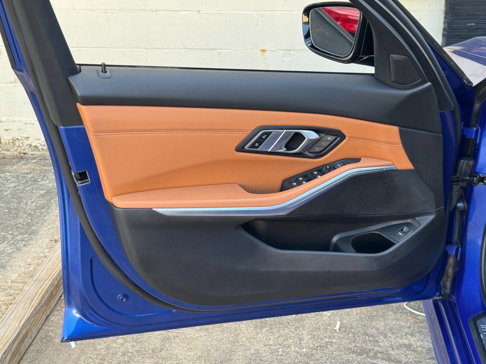 Used 2021 BMW 330i Sedan w/ M Sport Package RWD image 43