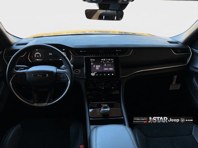 New 2025 Jeep Grand Cherokee L Laredo image 13