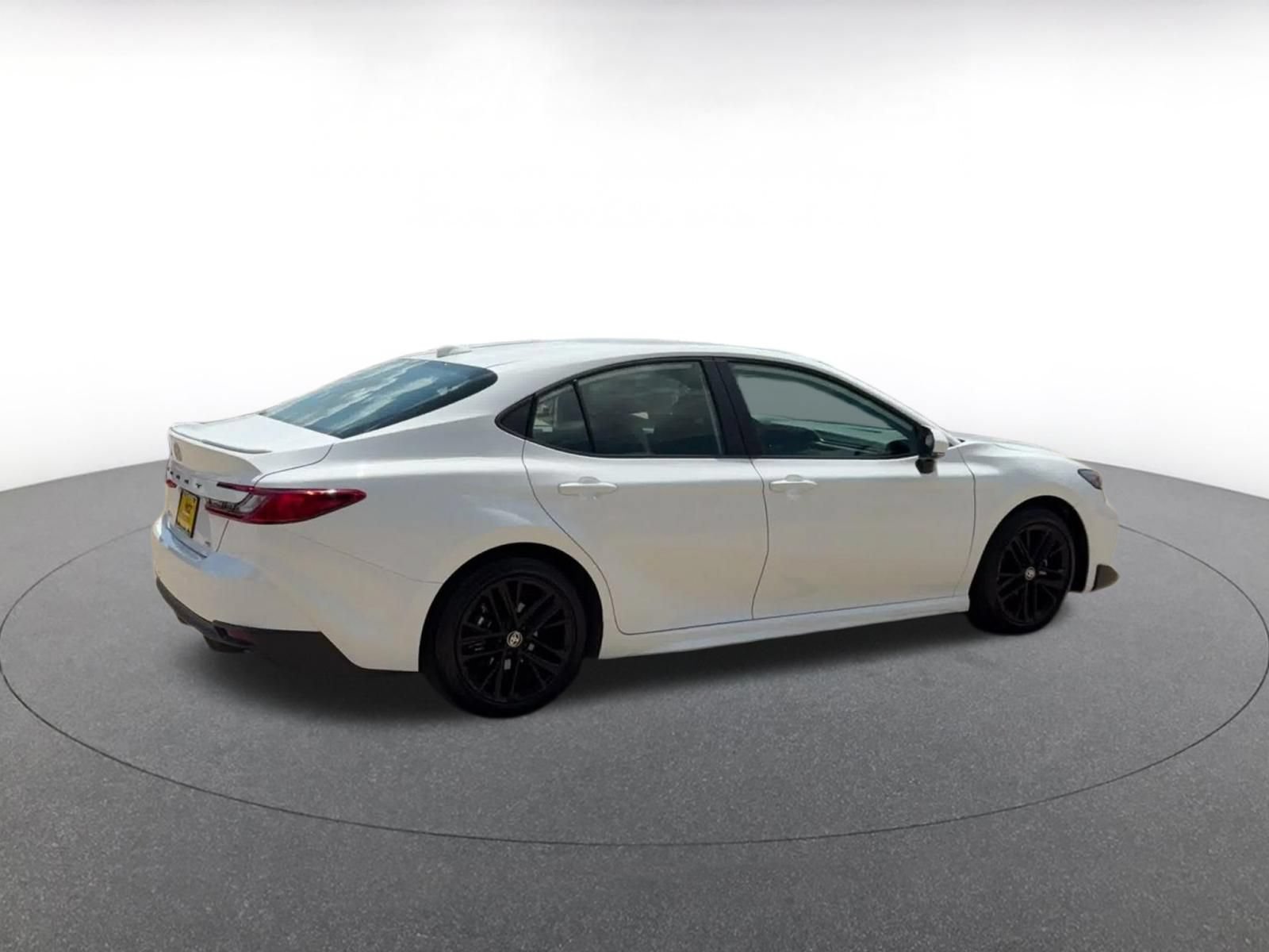 Used 2026 Toyota Camry SE FWD image 14