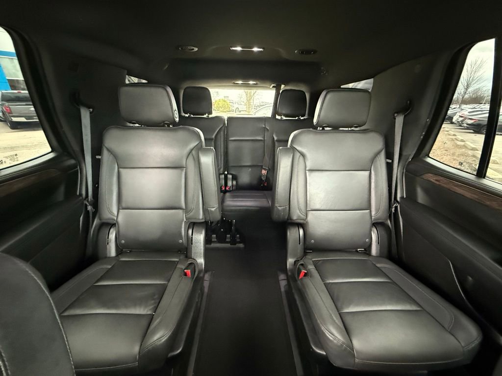 Used 2022 Chevrolet Tahoe LT w/ Luxury Package image 32