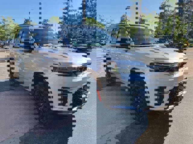 New 2026 Jeep Grand Wagoneer Limited image 4