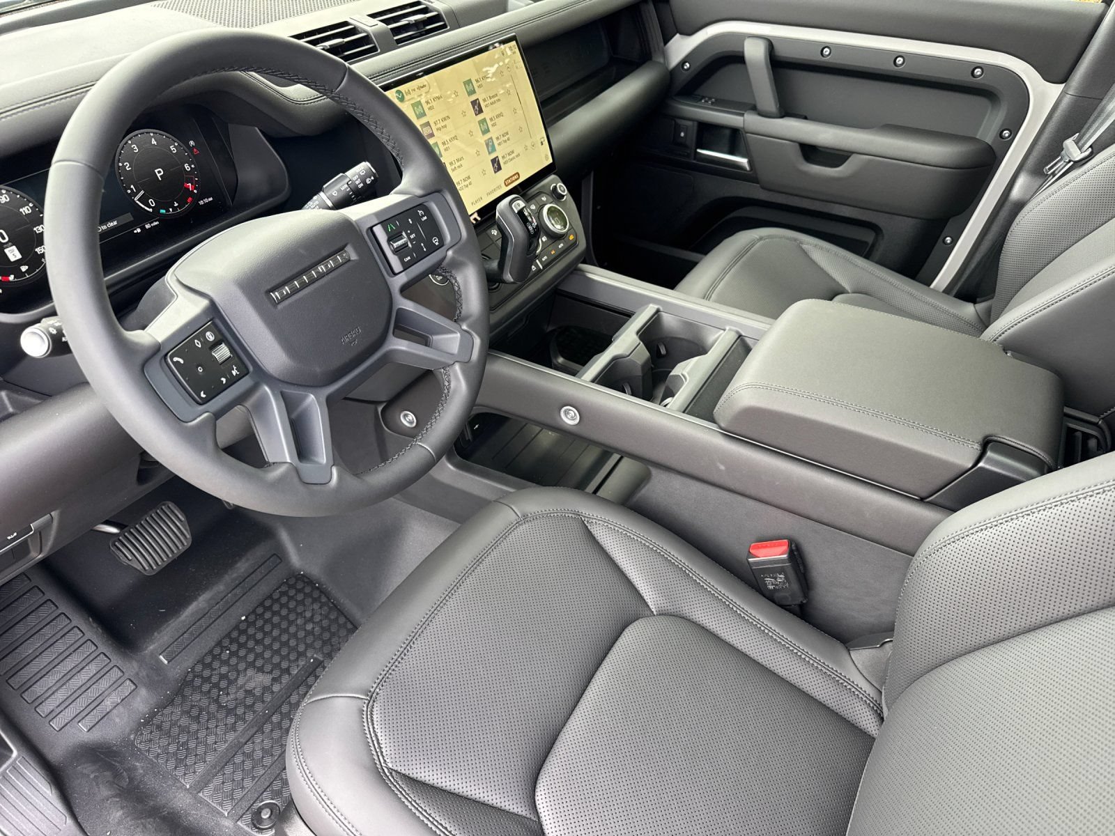 New 2026 Land Rover Defender 110 S AWD/4WD image 10