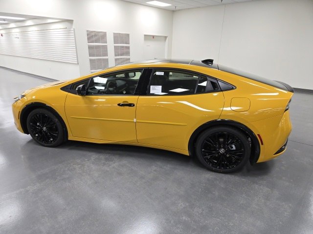 New 2026 Toyota Prius Plug-In Hybrid image 3