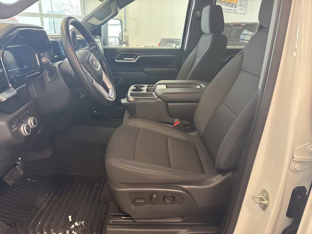 Certified 2024 GMC Sierra 2500 SLE w/ SLE Convenience Package AWD/4WD image 15