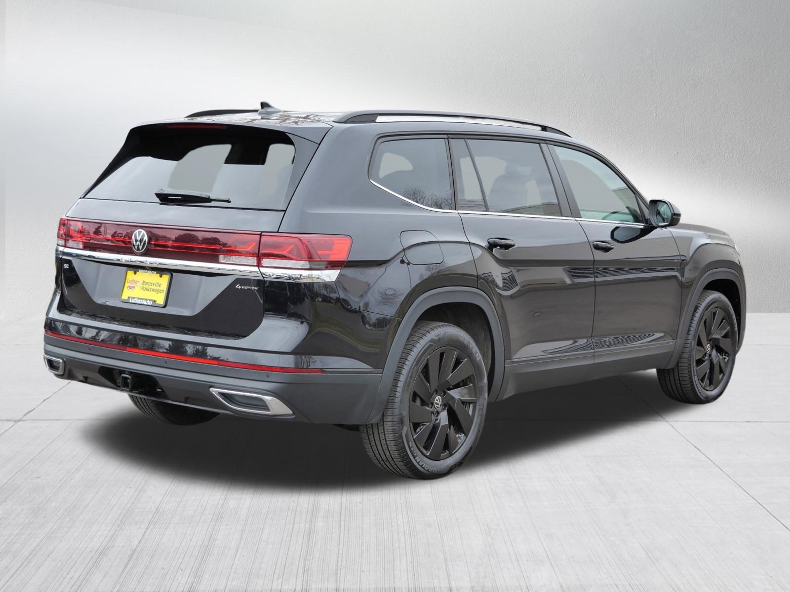 Certified 2025 Volkswagen Atlas SE image 7