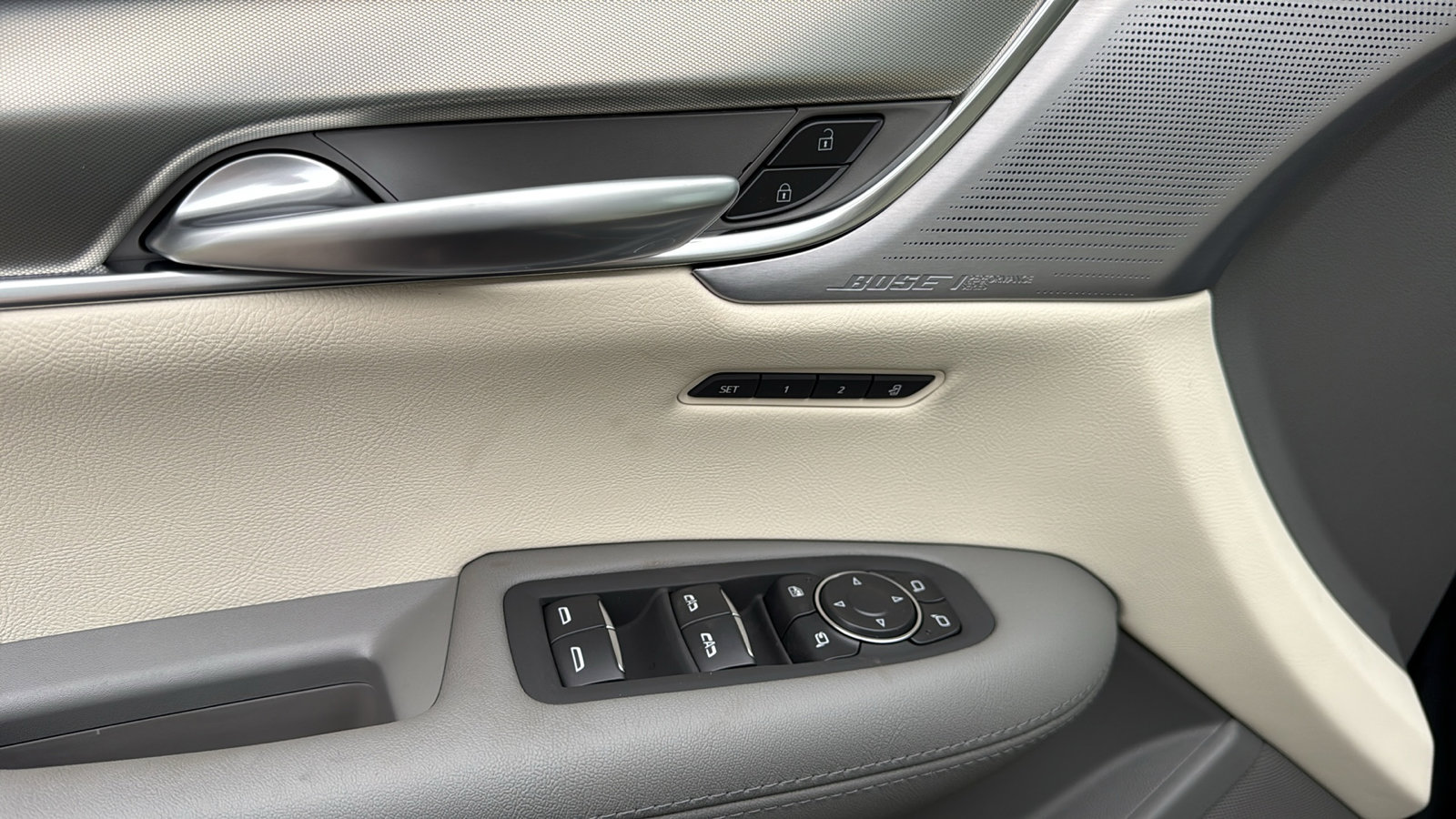 New 2026 Cadillac XT5 Premium Luxury w/ Driver Assist Package image 11