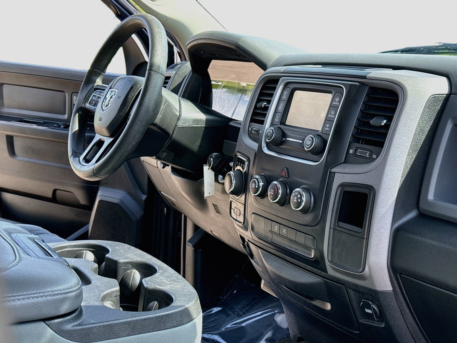 Used 2018 RAM 1500 Express w/ Express Value Package AWD/4WD image 15